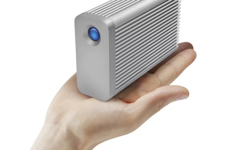 The LaCie Little Big Disk Thunderbolt Series SSD weighs 1.4 lbs (635 g)