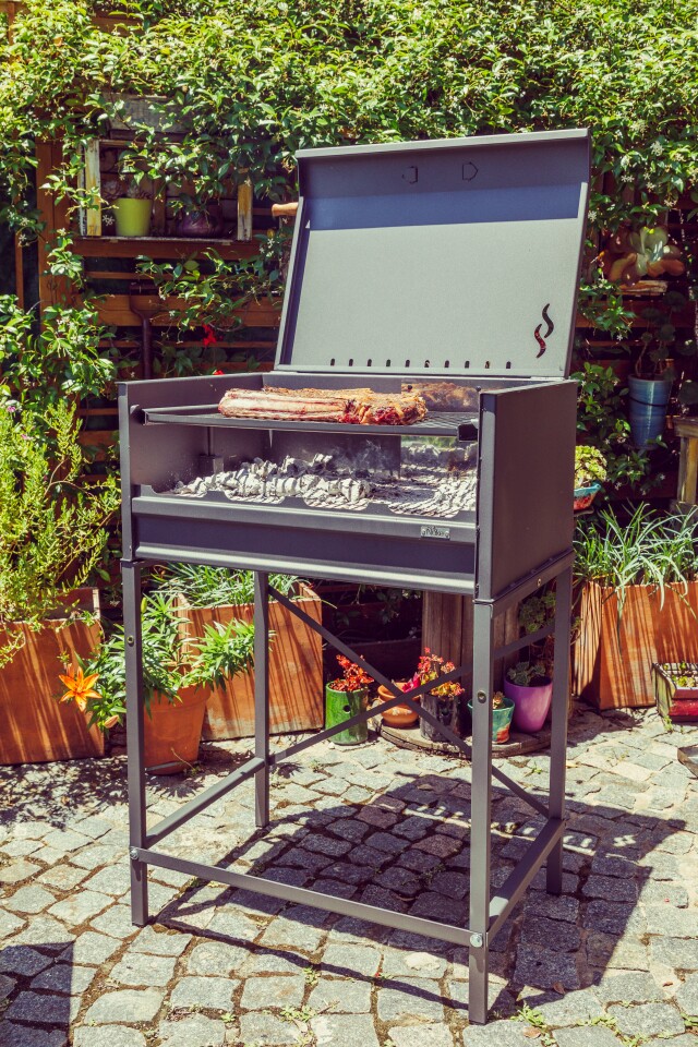 Ñuke's grills are inspired by the barbecuing methods of the guachos (or horsemen) that inhabit the pampas (or prairies) of Argentina