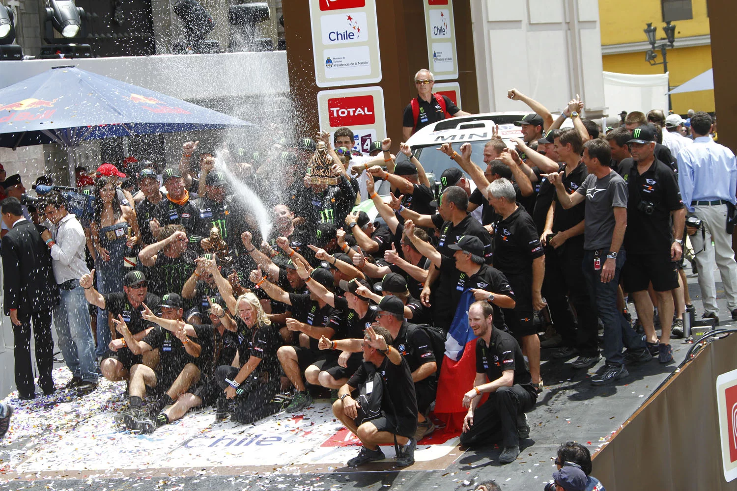 Peterhansel at the finish