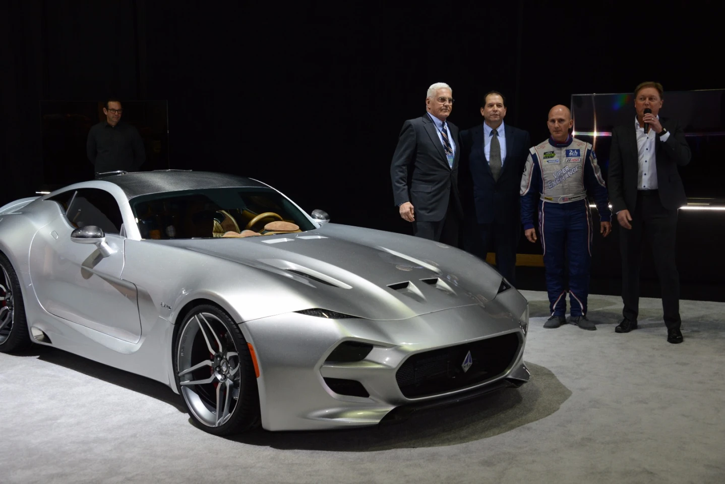 Left to right: Bob Lutz, Gilbert Villarreal, Ben Keating and Henrik Fisker with the Force 1 at NAIAS 2016