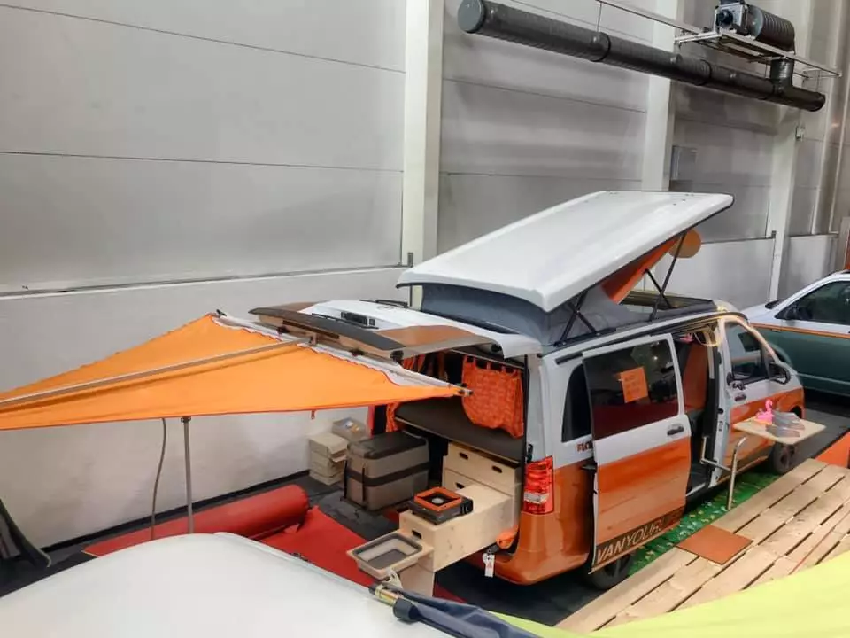 The available rear storage boxes/outdoor kitchen on the standard Frieda