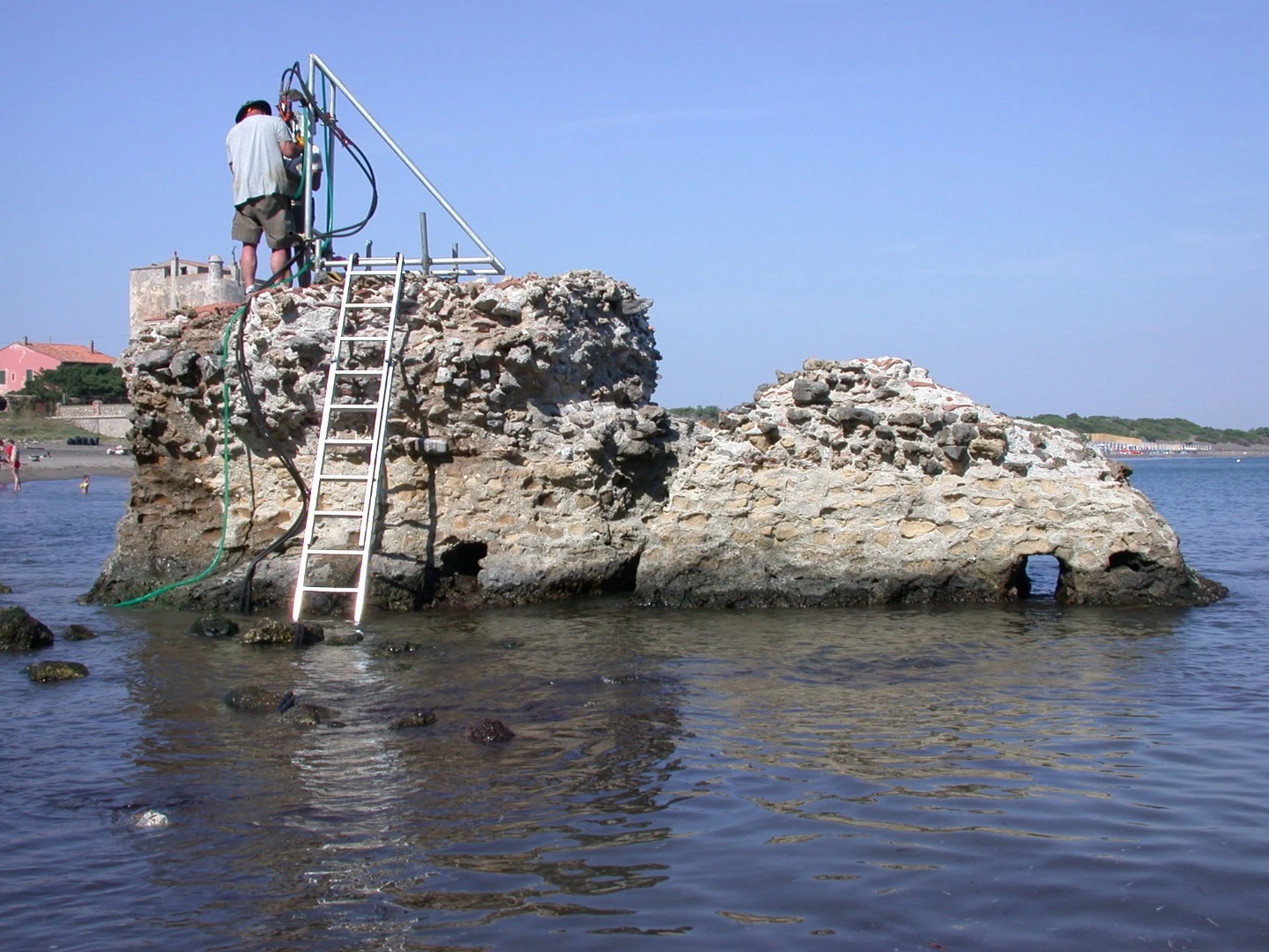 An ancient Roman pier is still standing in a bay in Italy, and researchers have studied samples of the concrete to explore the secrets of its long-lasting strength
