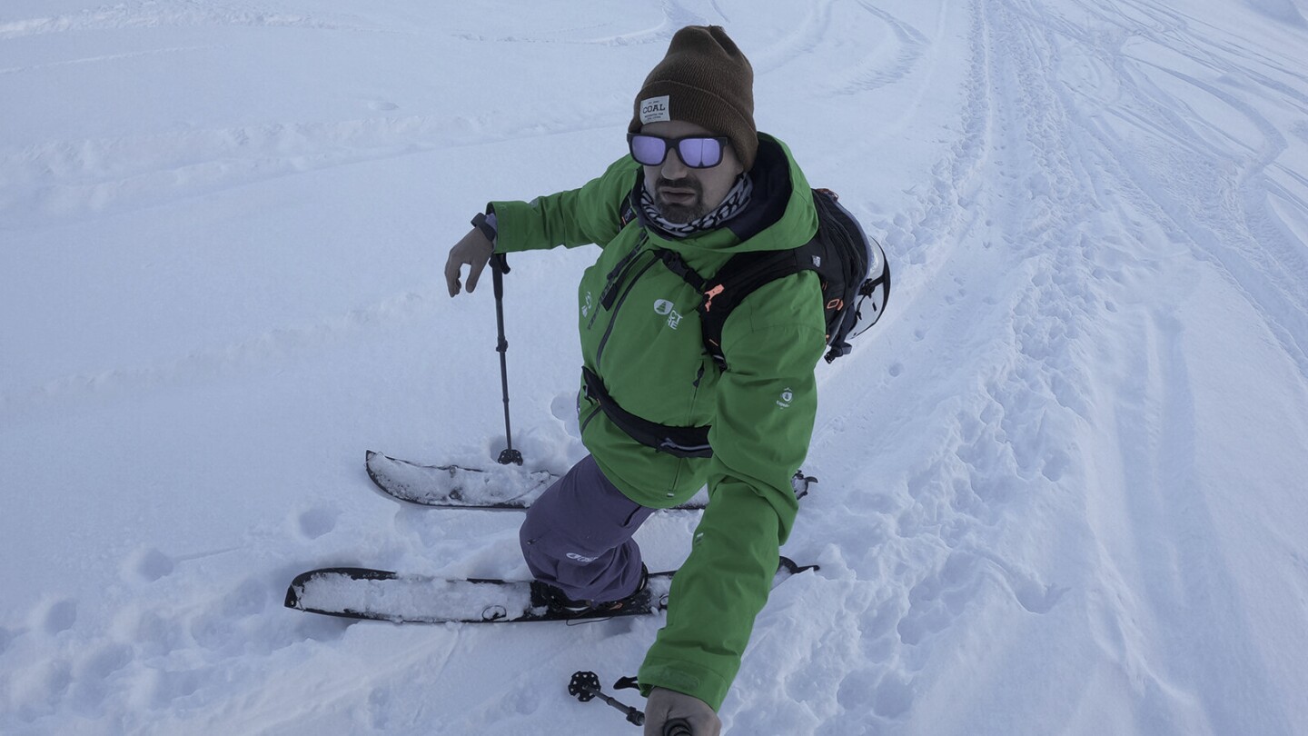 Dr. Joerg Kaufmann tries out the splitboard in its ski configuration