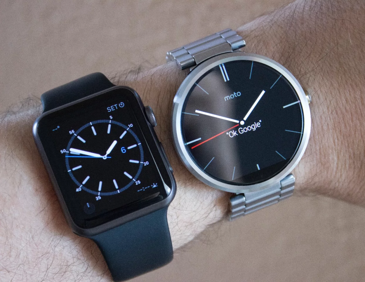 A look at the size and design differences, on wrist (Photo: Will Shanklin/Gizmag.com)