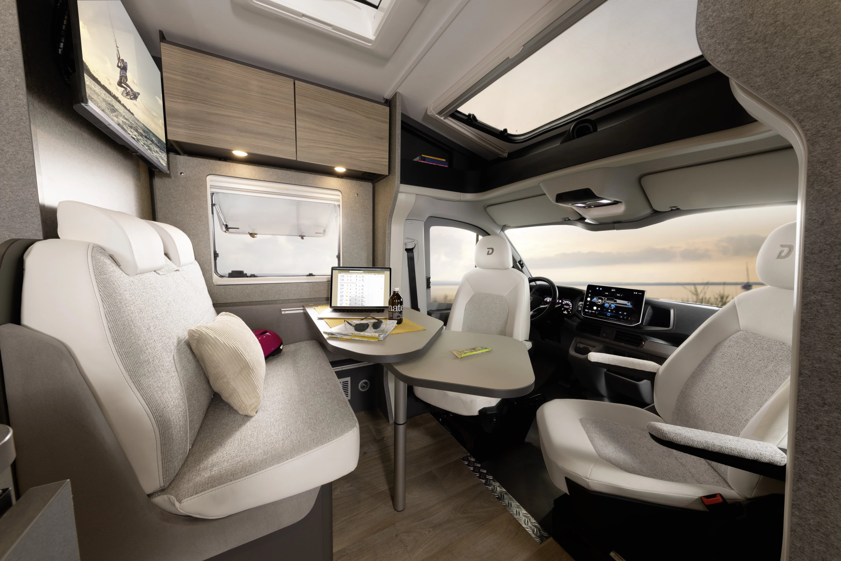 The Globebus Performance 4x4 front dinette/cockpit area: no alcove bed here