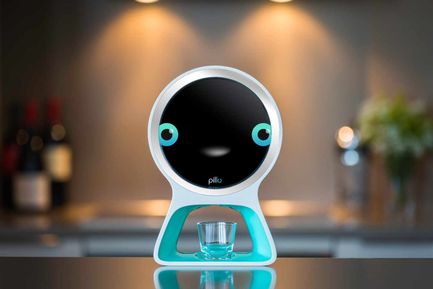 Pilldispensing "robot" knows who you are
