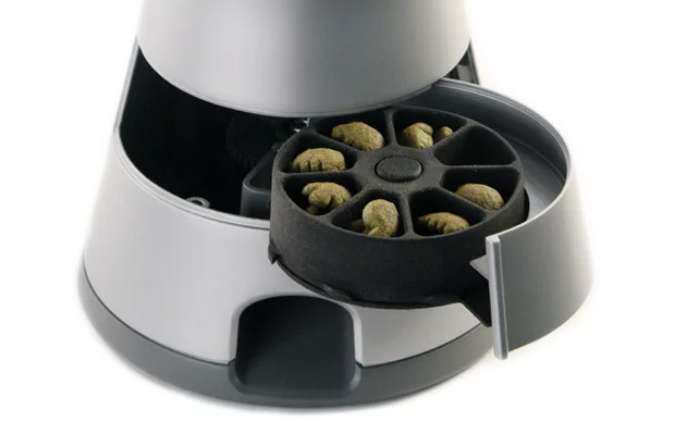 The treat tray for the Kittyo system