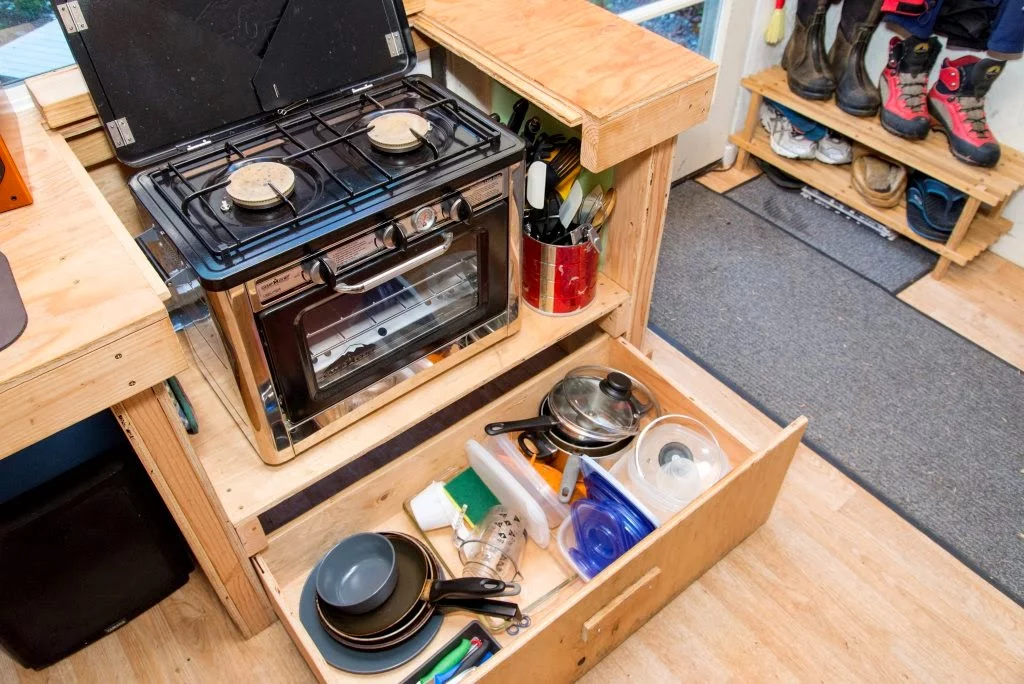 The cooker and food preparation area (Photo: Scott Brooks/Brendan McGarry Photography)