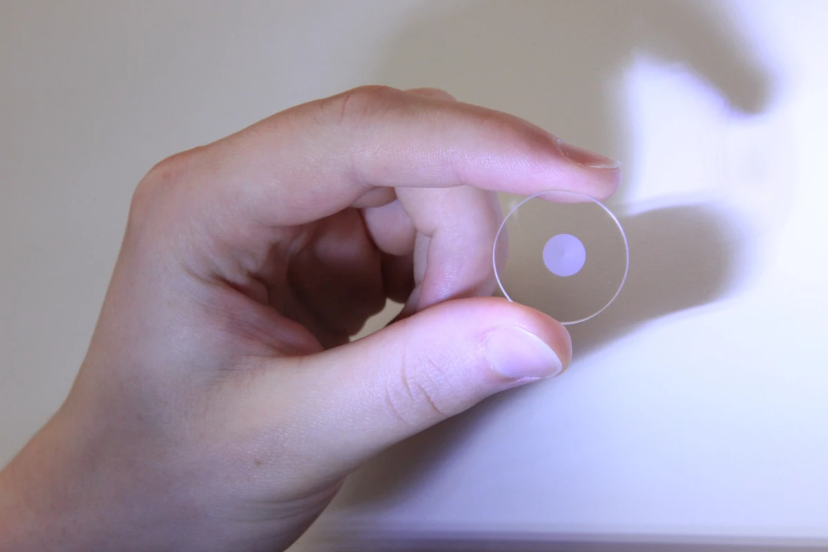 Monolithic glass space-variant polarization converters, such as this one, are able to store data in silicon glass
