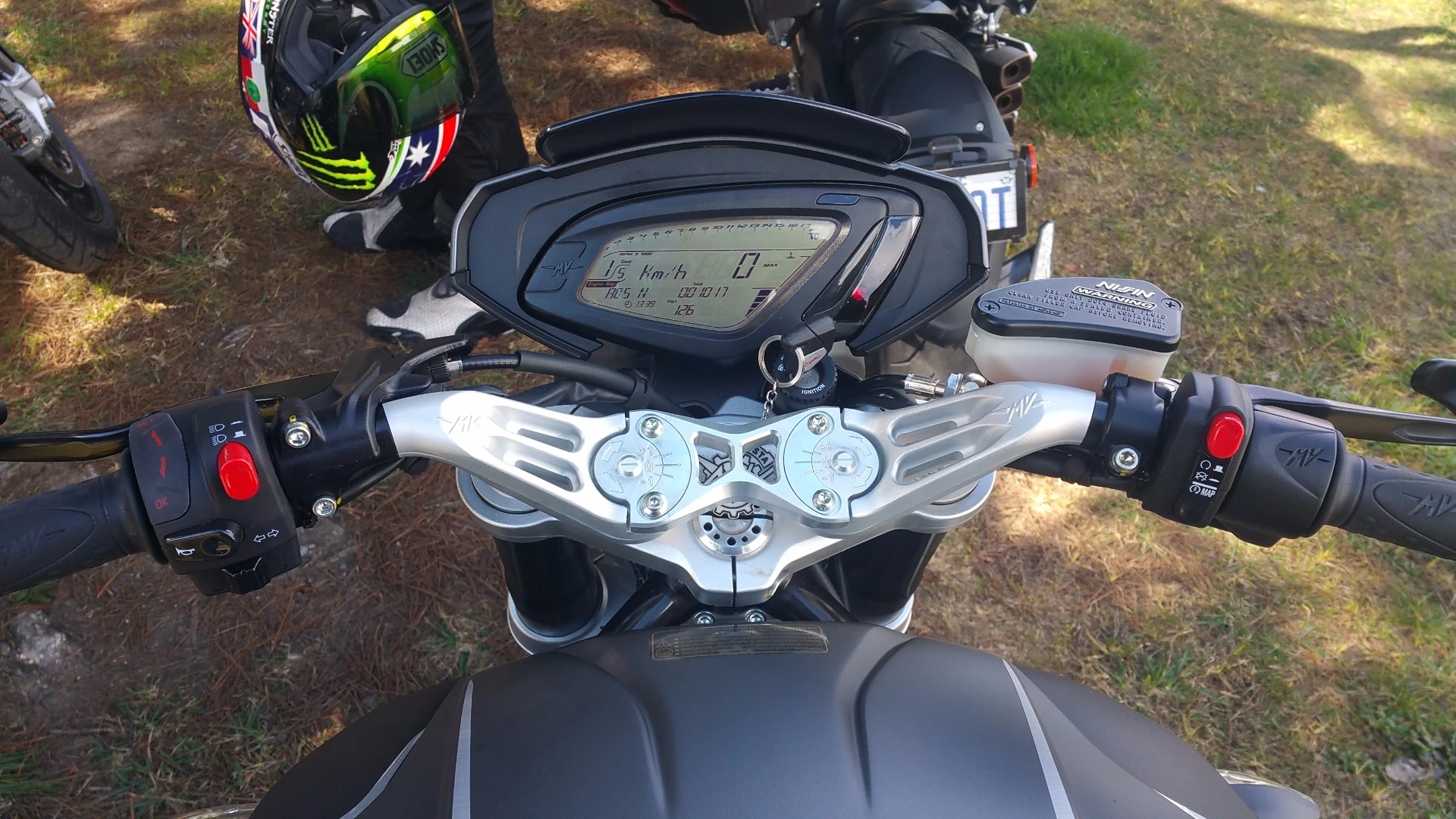 MV Agusta Dragster 800: LCD dash is too busy and hard to read for my tastes - then again, it's rarely in view unless you're chucking a giant wheelie