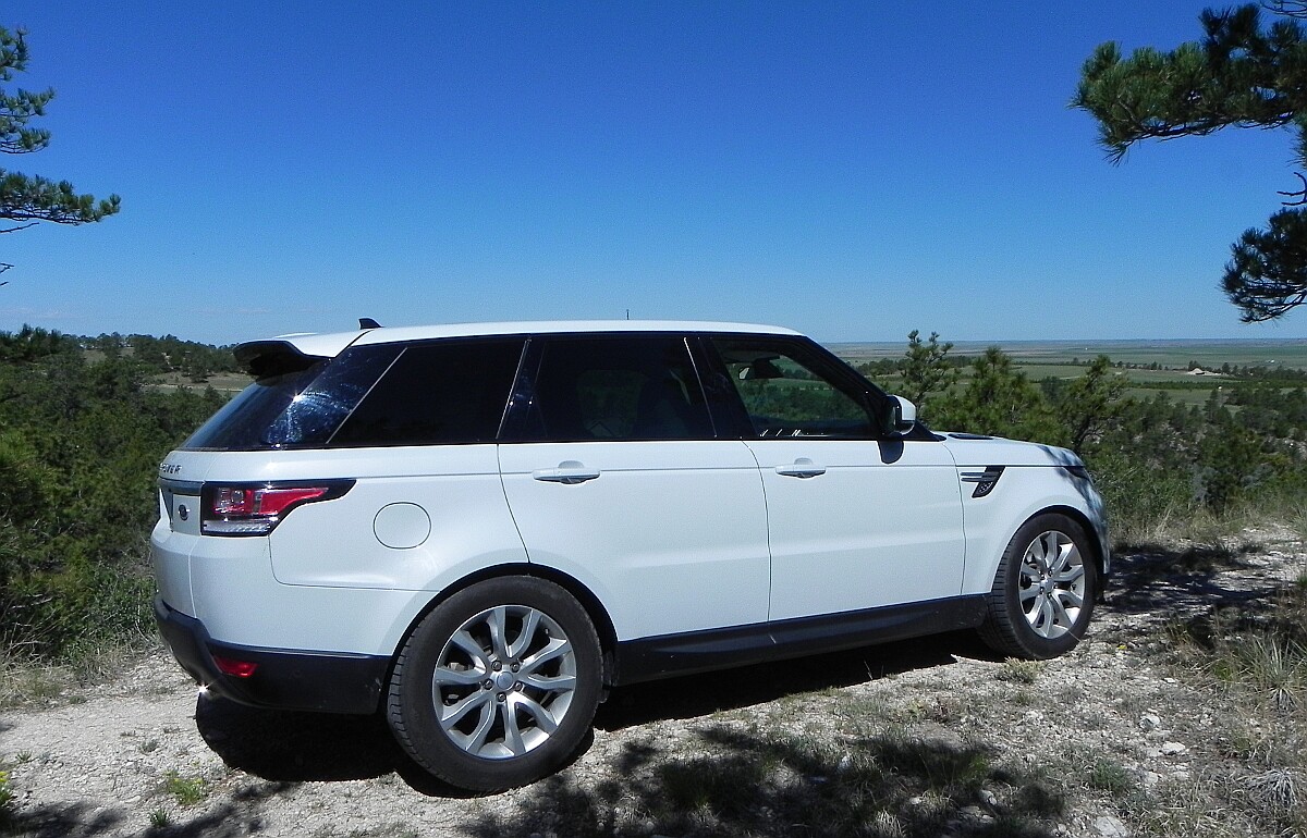 Review 2016 Range Rover Sport Diesel offers rugged style