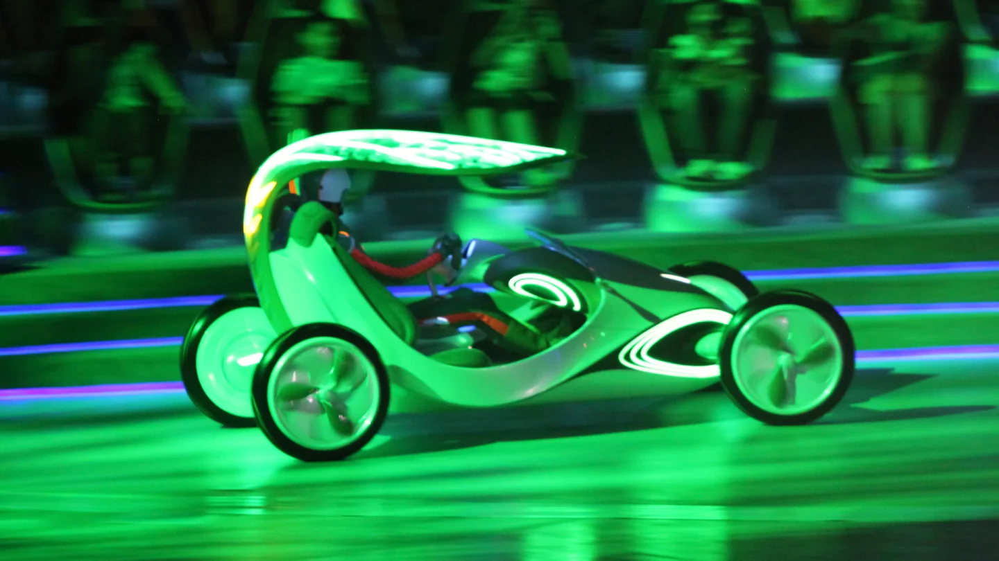 The Yez has performed flawlessly in the show at the SAIC/GM Pavilion at Expo 2010 - every half an hour, all day every day since May 1.