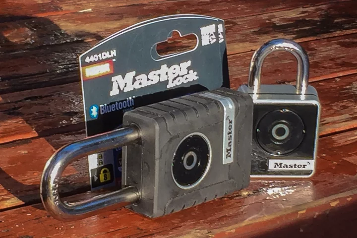 Master Lock 4401DLH Smart Padlock and Master Lock 4400D Smart Padlock