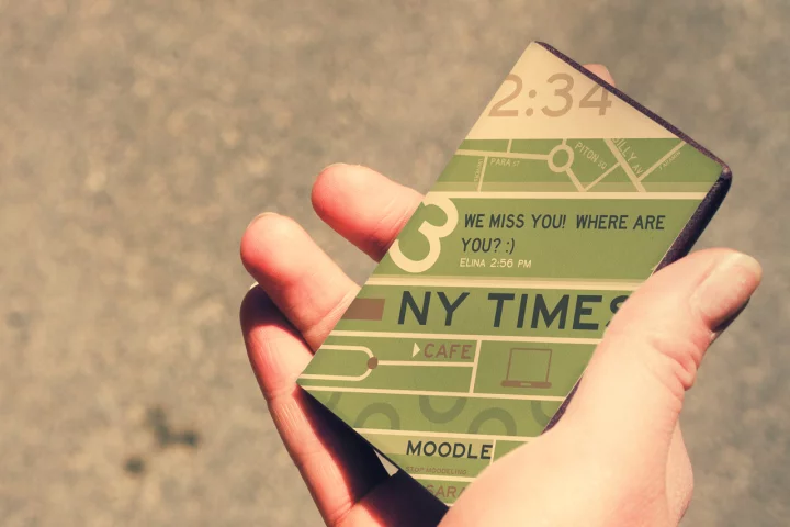 Rimino is based on color E-Ink technology, with an interface inspired by print posters