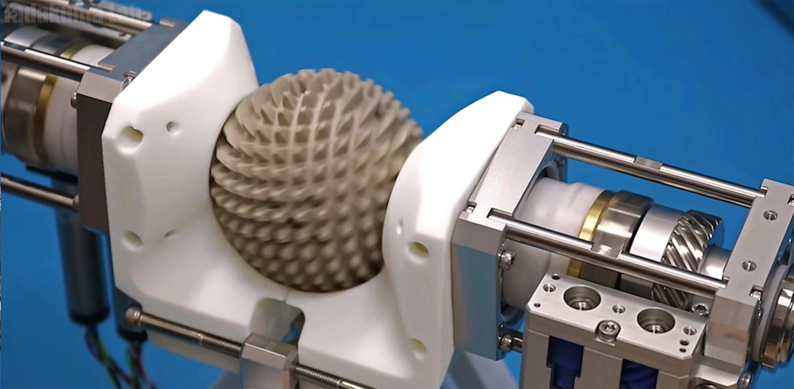 The ABENICS active ball joint gear allows for extremely precise, high-torque movement