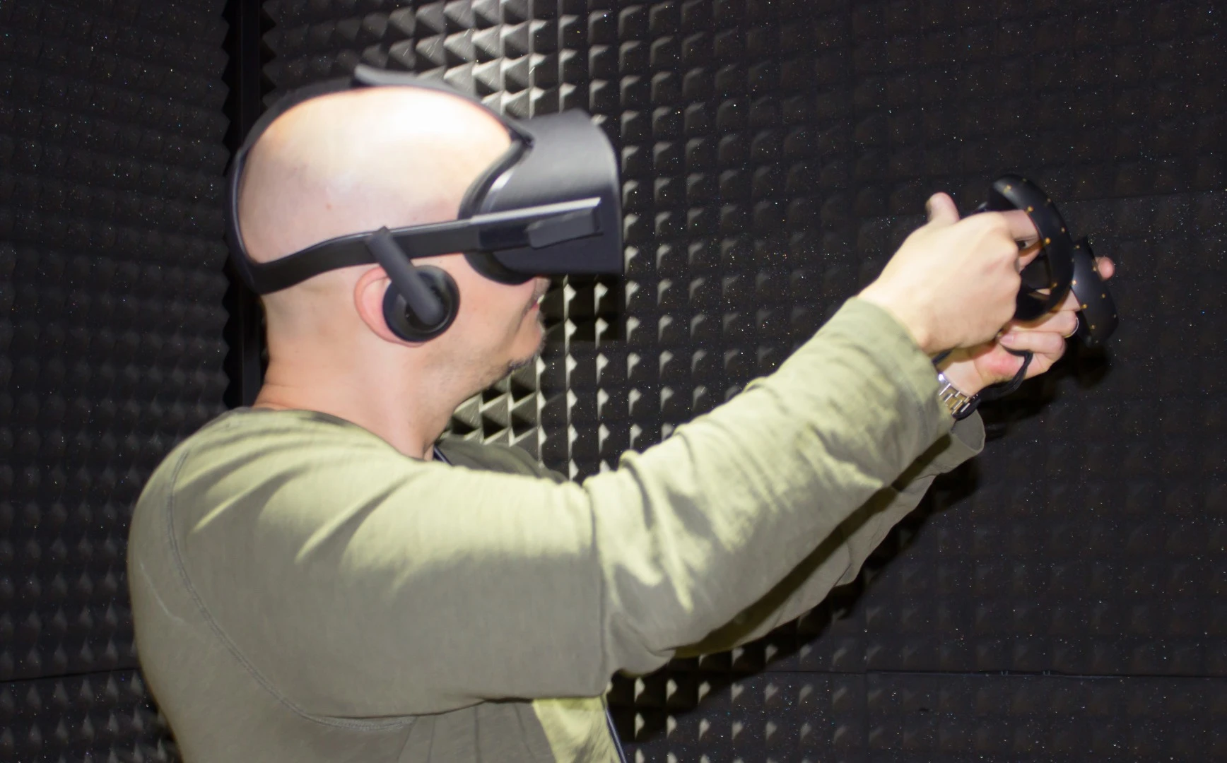 The Rift headset starts shipping in late March