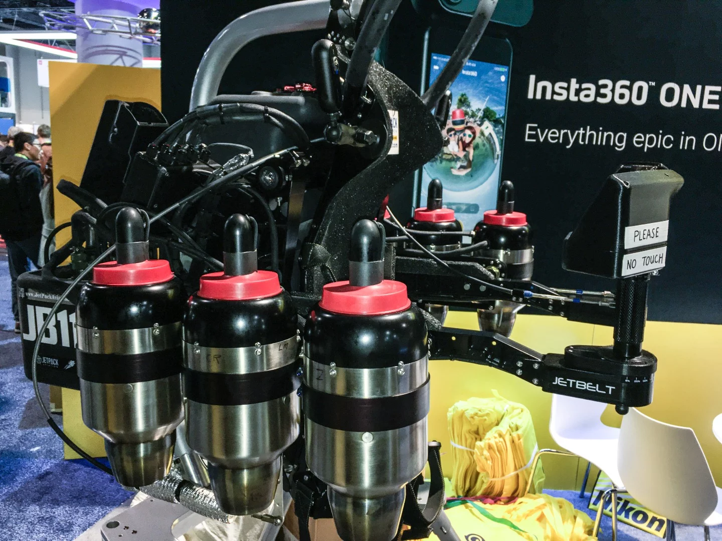 Jetpack Aviation's JB-11 jetpack: 3 turbojets per side