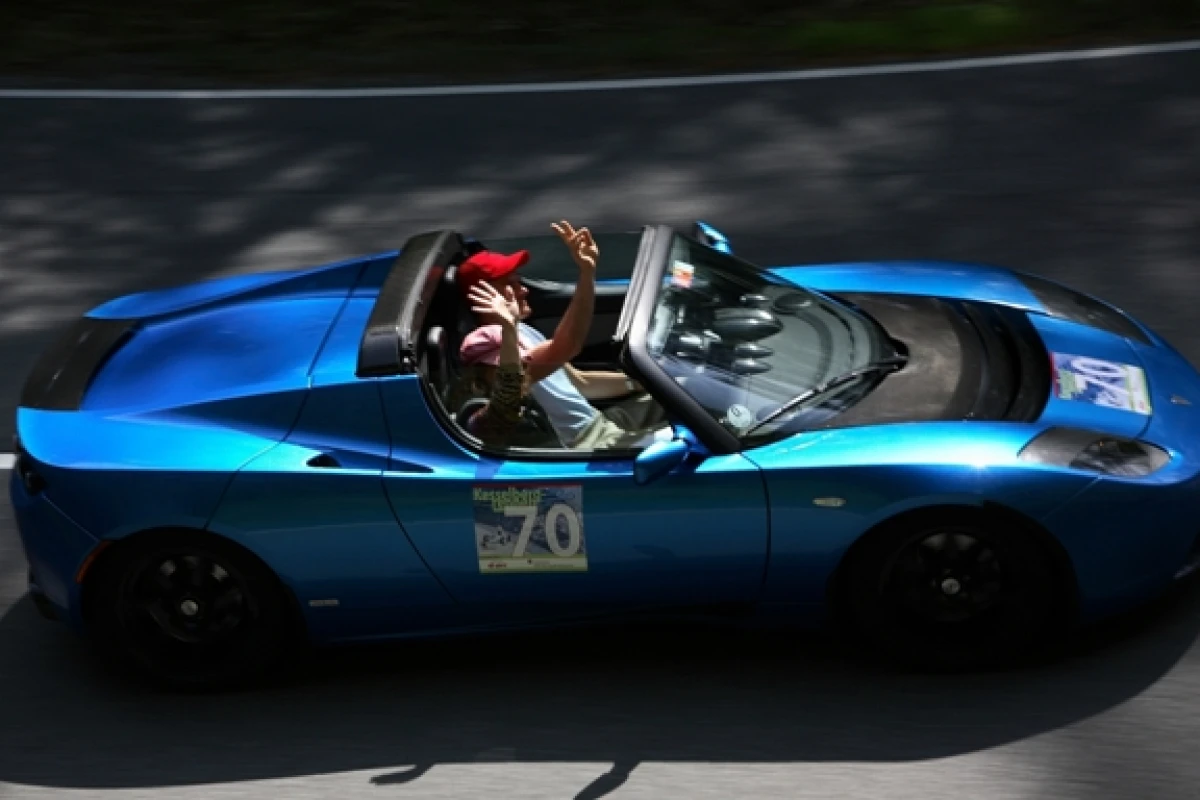HansjÃ¶rg von Gemmingen has just clocked past 100,000 kilometers (62,000 miles) to become the most traveled Tesla Roadster owner to date