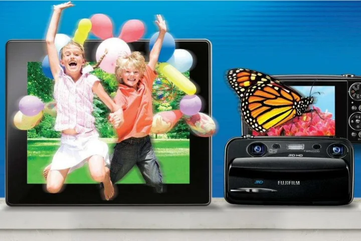 Fujifilm has announced a new version of its FinePix REAL 3D digital image viewer - V3 makes use of glasses-free lenticular display technology, includes an HDMI input, and benefits from improved resolution and brightness