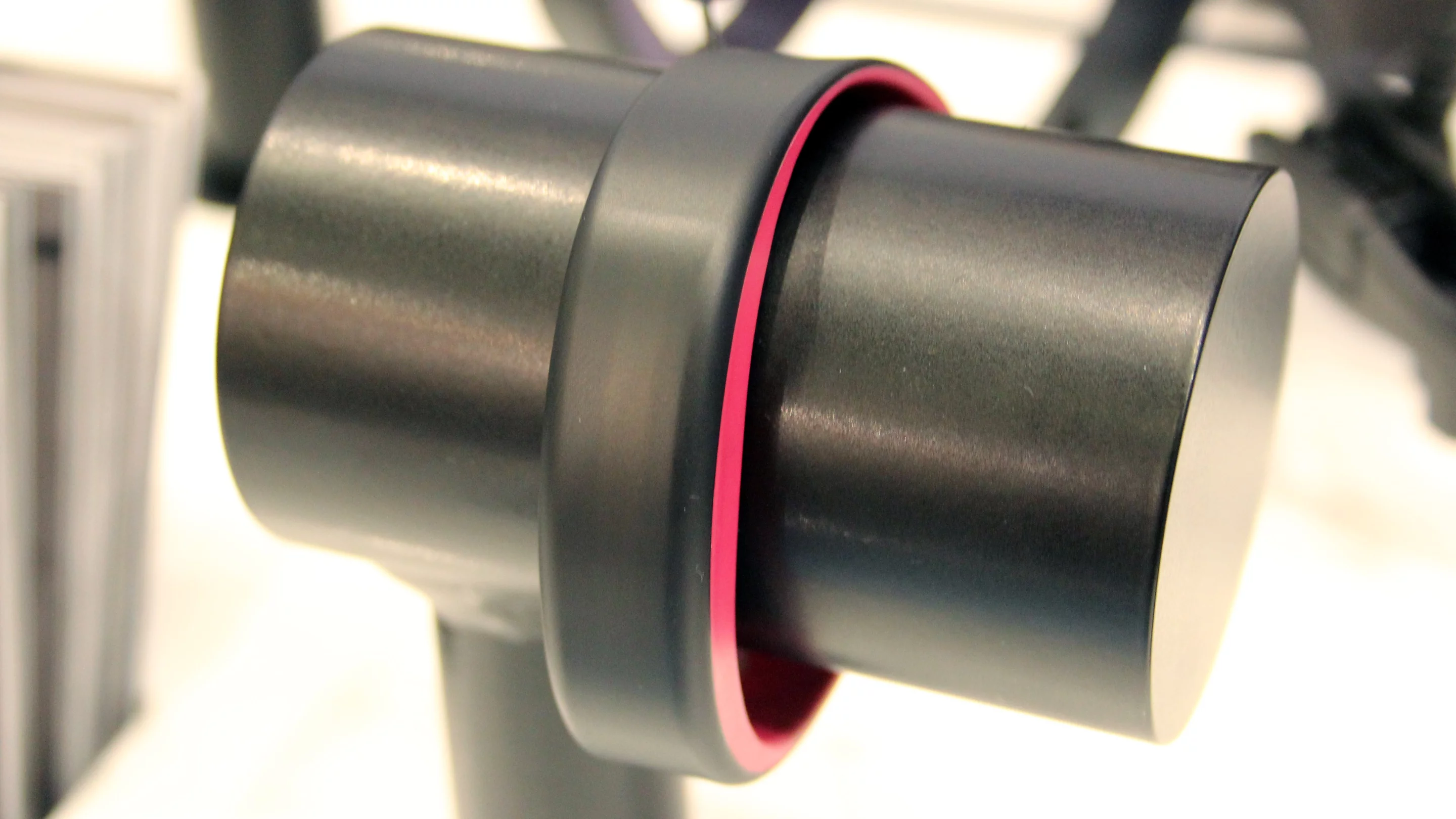 The Garmin vivosmart will be available in berry, purple, blue, black and slate, in sizes small and large (Photo: Chris Wood/Gizmag)