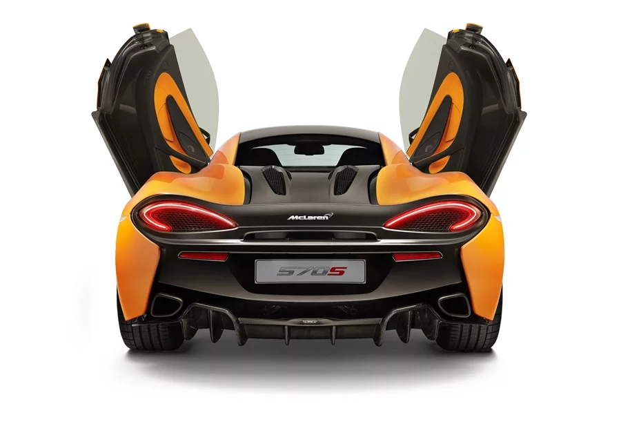 The McLaren 570S Coupé has rear flying buttresses that increase downforce