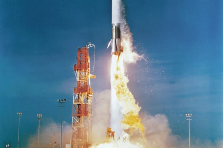 Unlike this Atlas rocket launching the Mercury-Atlas 2 mission in 1961, the RDE can act both as a rocket and an air-breathing jet