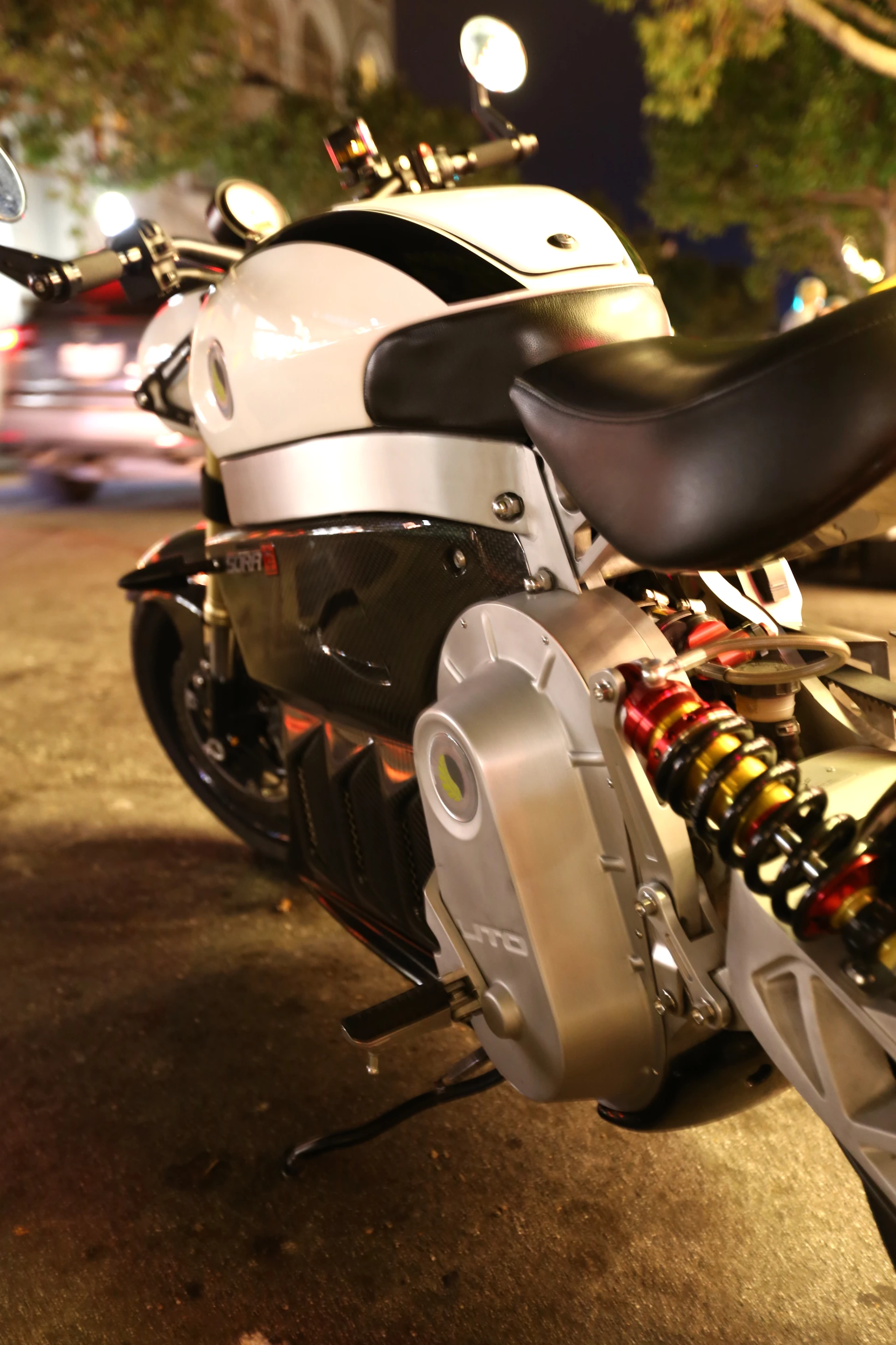 Caught on the streets of Monterey, the SORA electric motorbike by LITO of Quebec features an adjustable electrical seat that allows the rider to shift between custom and sport on the fly (Photo: Angus MacKenzie/Gizmag.com)
