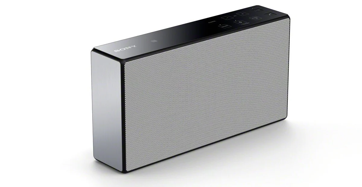 The SRS-X5 features older Bluetooth 2.1 technology and no Wi-Fi, though NFC does make a showing
