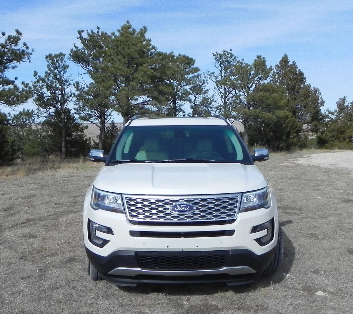 Most of the exterior changes noted on the 2016 Ford Explorer are in the grille, which widens a bit and comes into line with the rest of the Ford SUV lineup