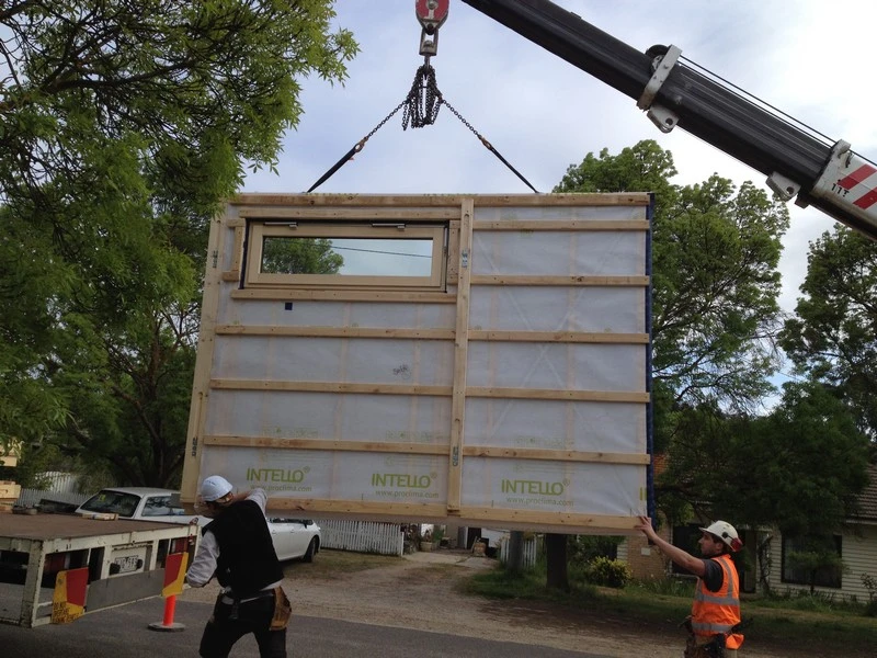 Delivery of the Castlemaine Passivhaus panels to the site