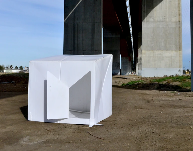 When fully erect, the structure measures 2 x 2 x 2 meters (6.5 x 6.5 x 6.5 ft), providing enough interior space for two adults and two children to sleep