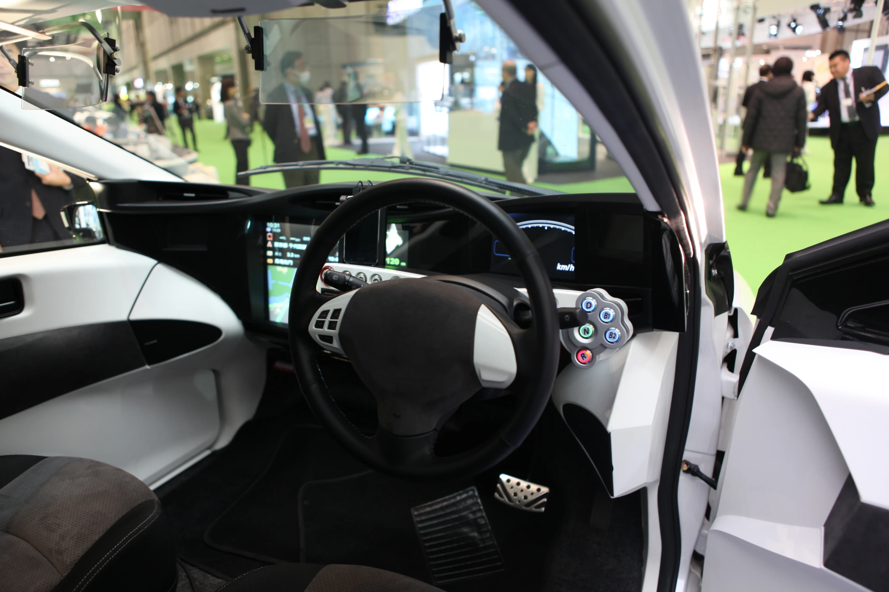 The prototype SIM-LEI electric car