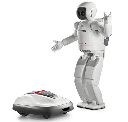 The Honda Miimo hanging with with Honda's other robot, ASIMO