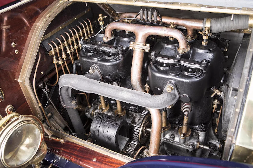 The four-cylinder engine powering the Simplex