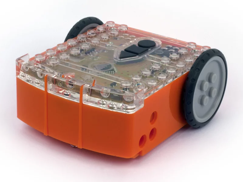 Edison is a sensor-laden, Lego-compatible programmable bot being offered on Kickstarter