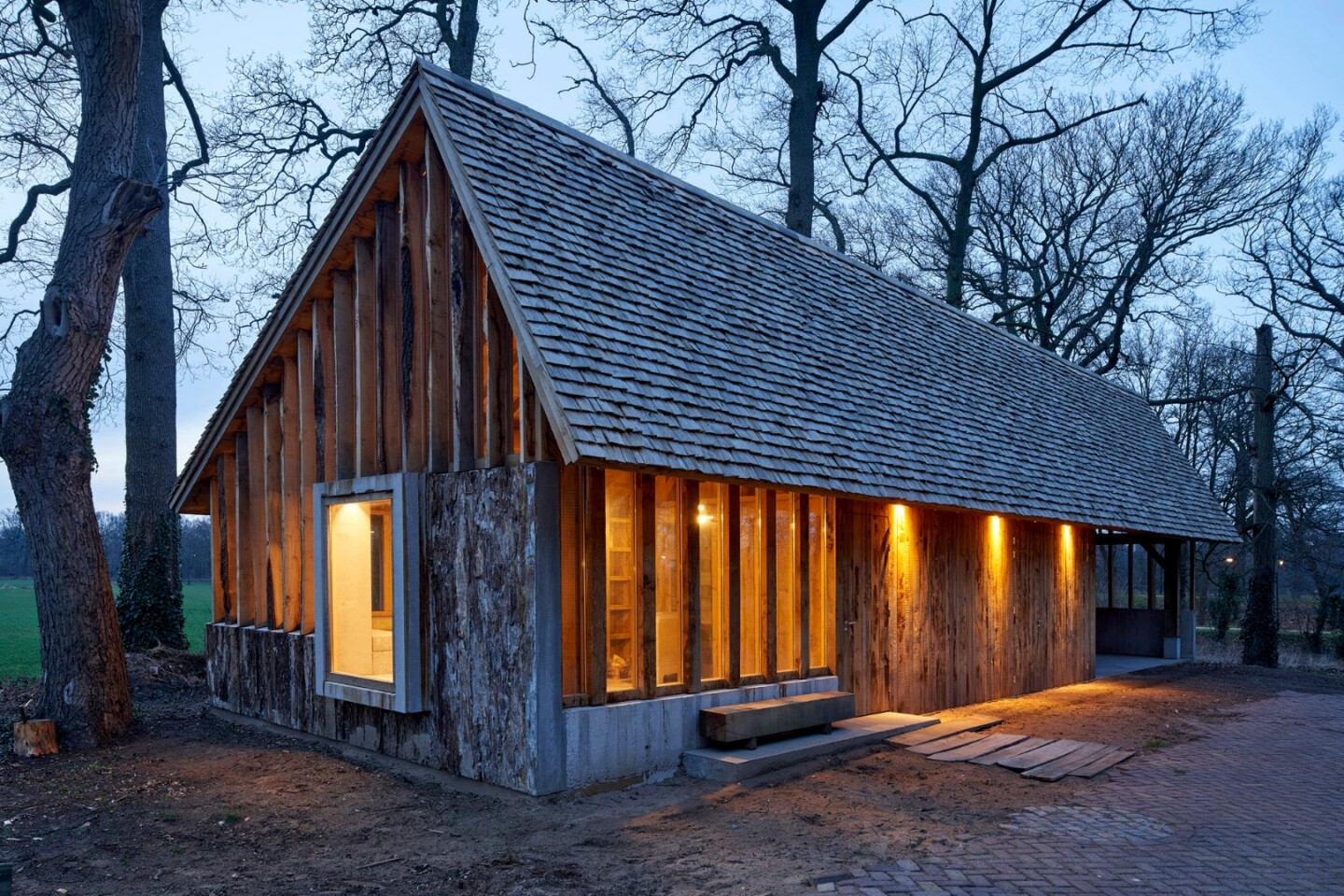 Completed in January this year, the barn is intended to serve as a storage room, conference room, office and workshop