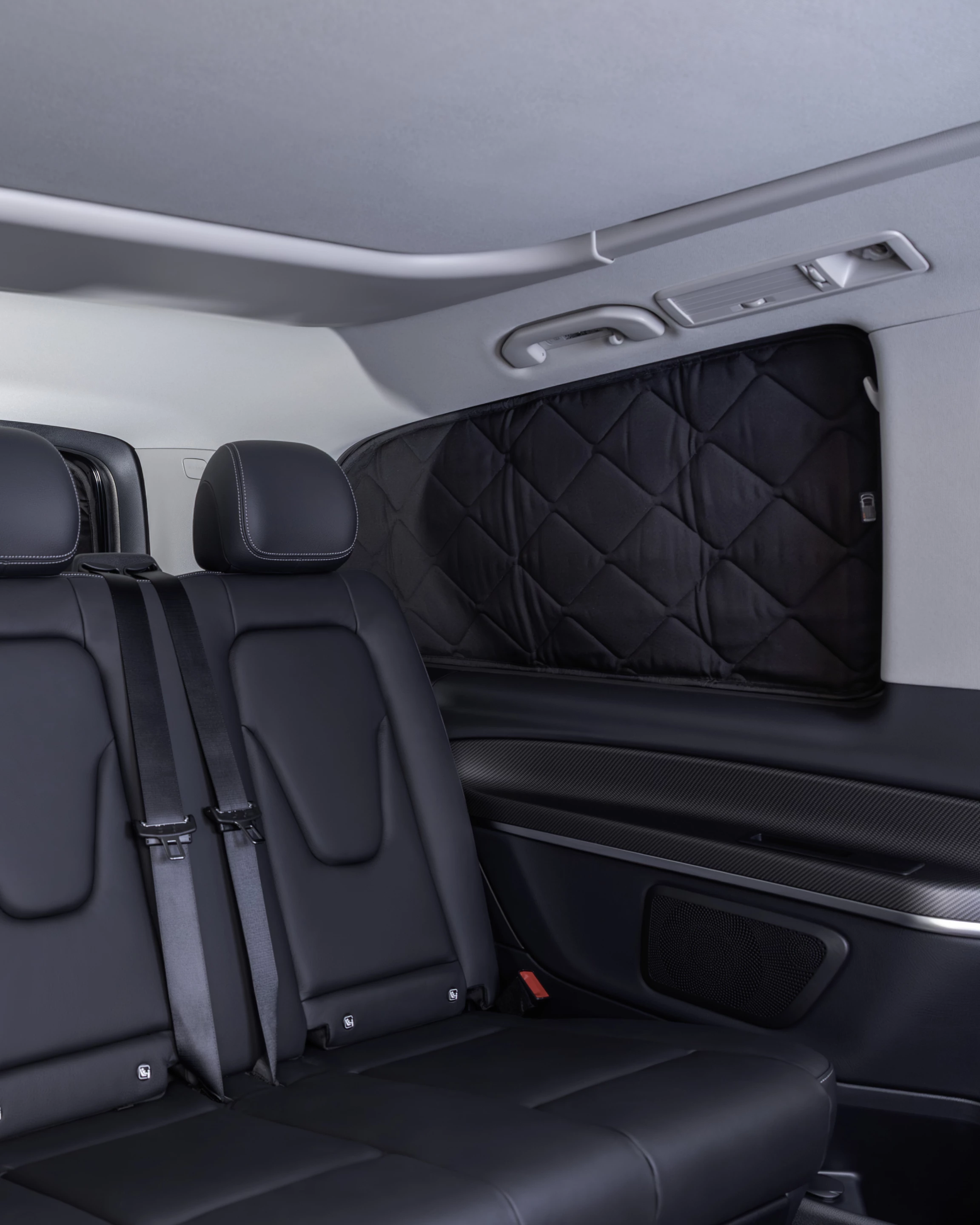 The Marco Polo Horizon gains a magnetic blackout package for the rear