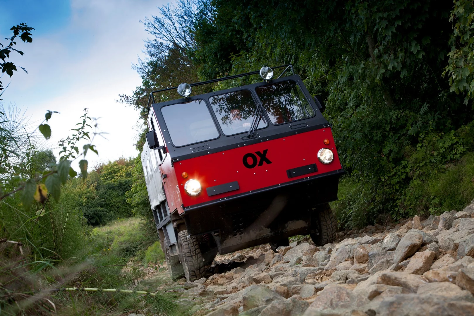 The Ox flatpack truck is built to carry 1,900 kg (4,200 lb) and seat up to 13 people