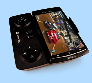 Gametel offers four navigation and four action buttons, start/select and a couple of buttons controlled with the index fingers