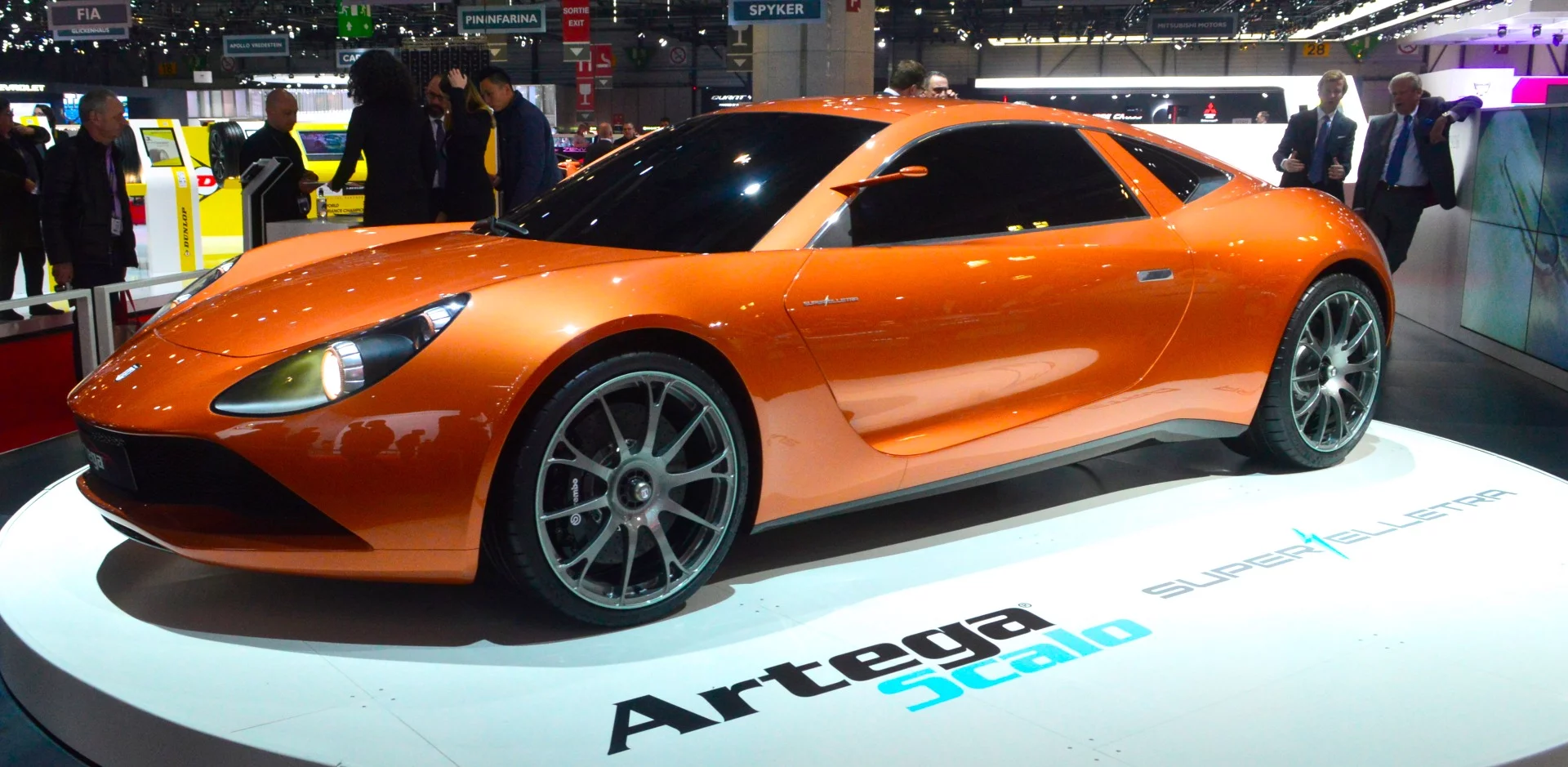 The Scalo Superelletra has a carbon fiber and aluminum body