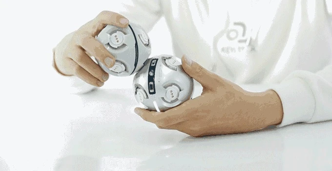 The Cells are designed to easily snap together