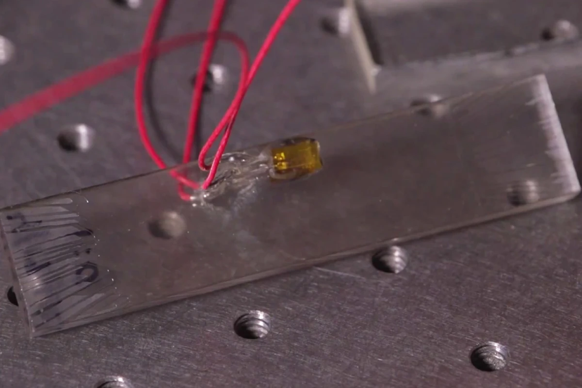 A nanotube-infused paint invented at Rice University allows strain to be read using a near-infrared spectrometer
