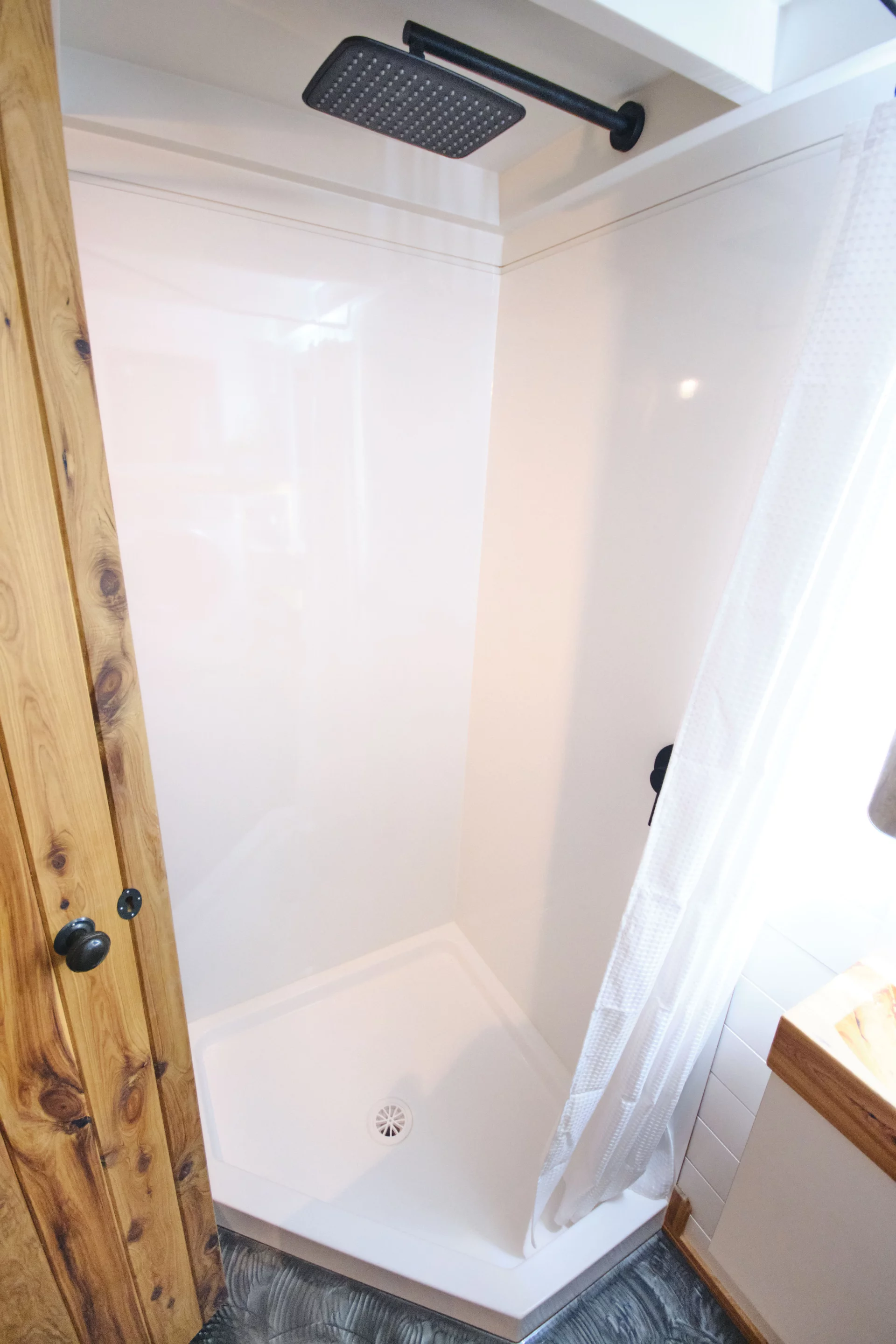 The Grand Sojourner Layout 3's bathroom includes a shower and either a composting, incinerating or standard flushing toilet