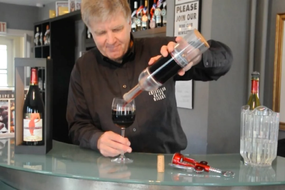 QikVin creator Harald Tomesch demonstrates his product