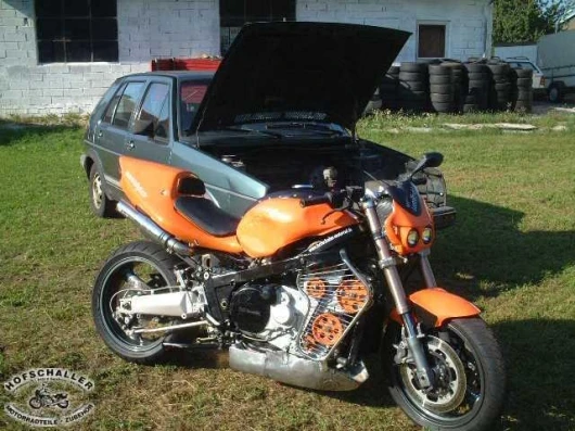 The Dieselfighter uses a 1570cc engine from a Volkswagen Golf (in the background)