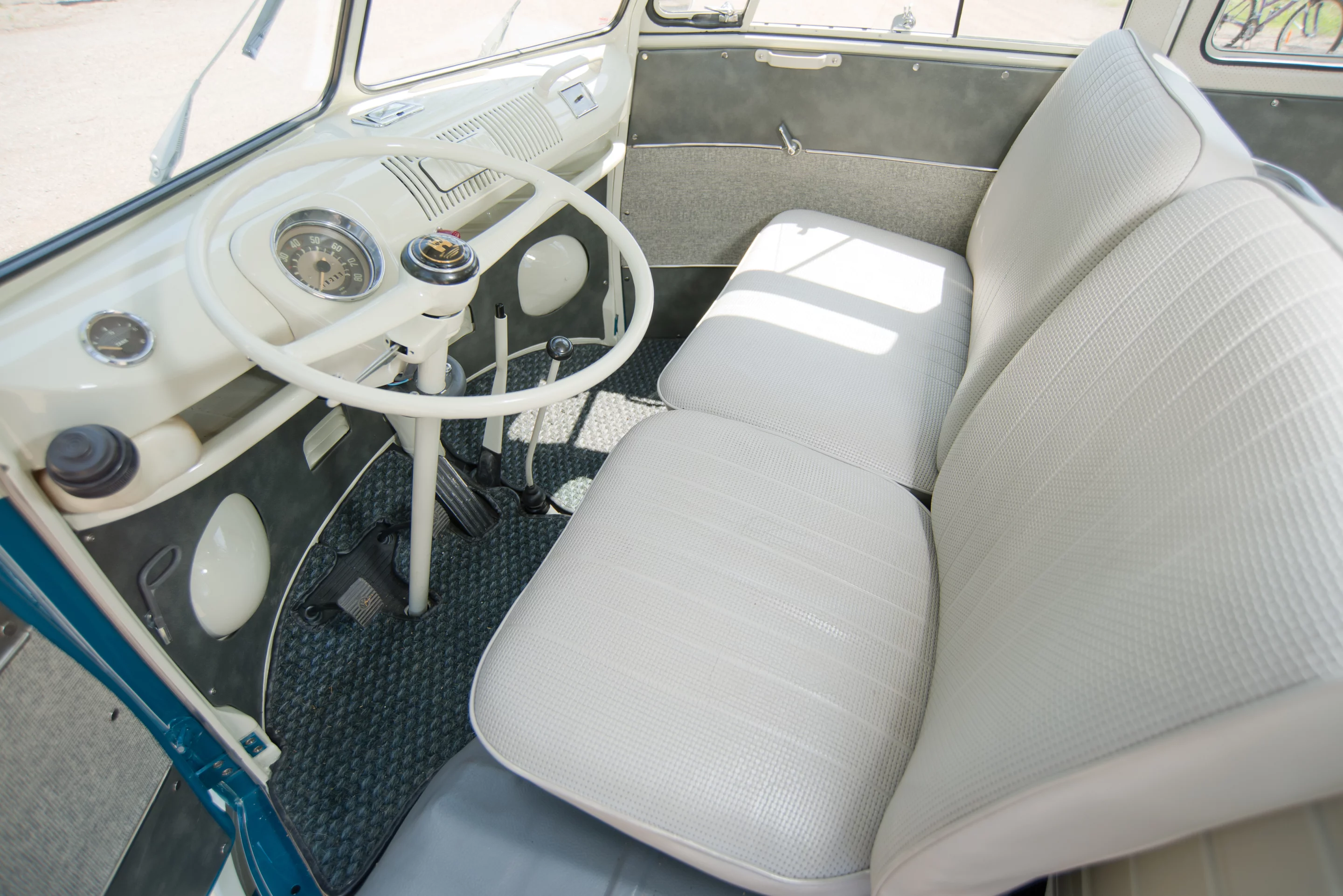 1966 Volkswagen 21-Window Deluxe Micro Bus. Auctioneer's Estimate: US$90,000 - US$120,000 Image: Darin Schnabel Official Auction Description and Images