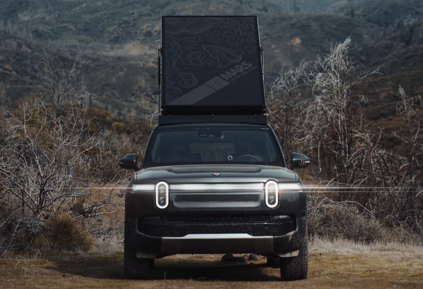 While extra slim on the drive, the Aeroblade offers 50 inches of headroom at its peak