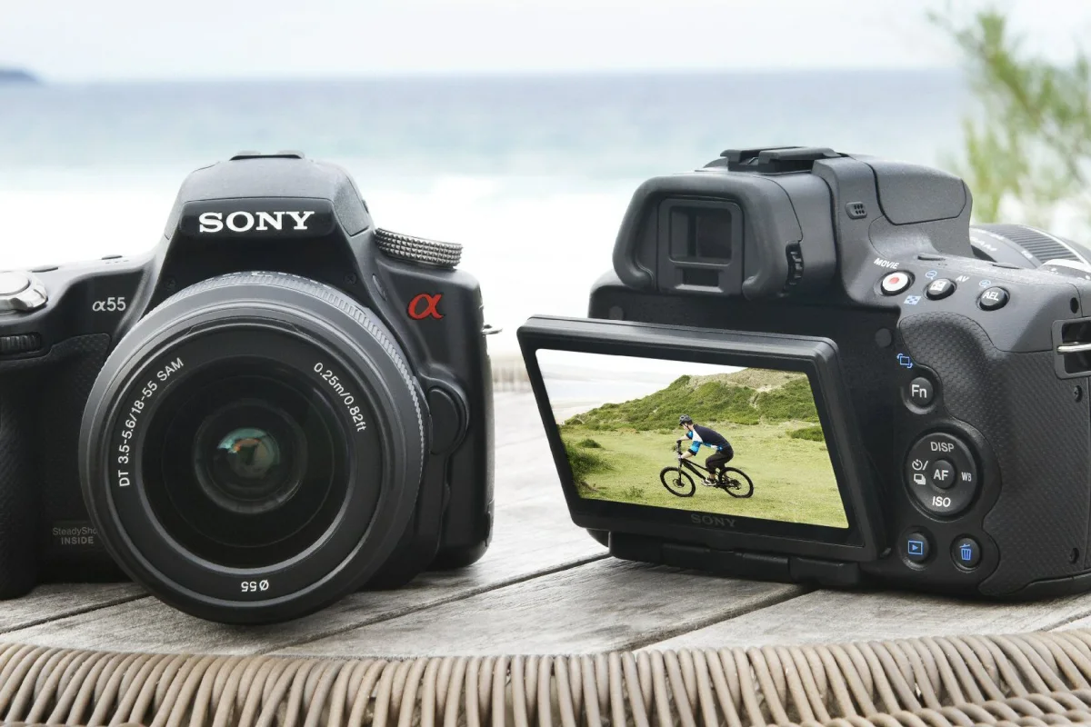 Sony has introduced a couple of new Alpha digital SLR cameras featuring its new Translucent Mirror Technology