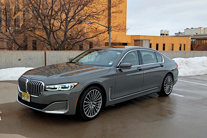 Changes come to the new 7 Series from BMW, including some exterior modifications and a more powerful V8 engine option