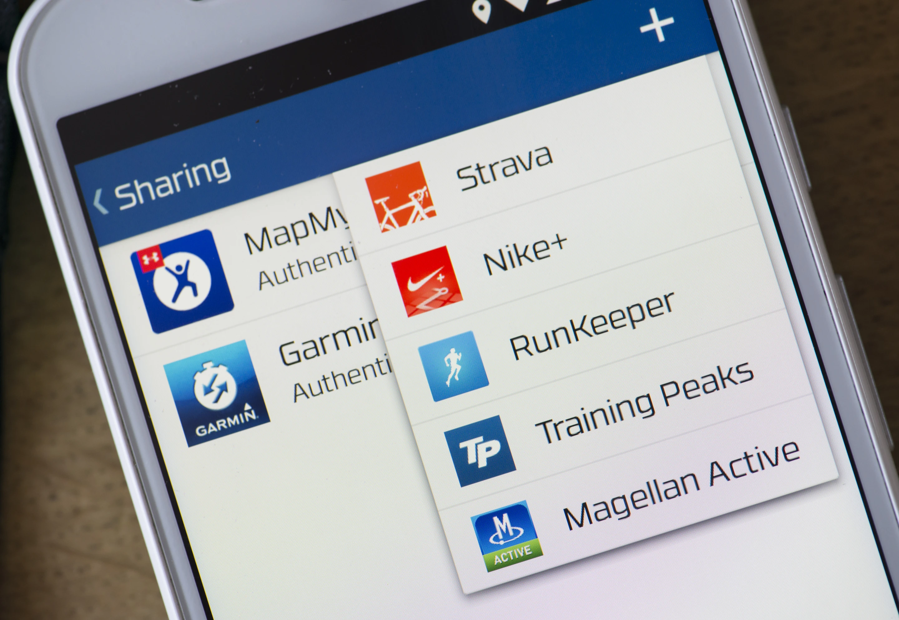 It's east to share info form the Wahoo Fitness Tickr X with other apps and services (Photo: Simon Crisp/Gizmag.com)